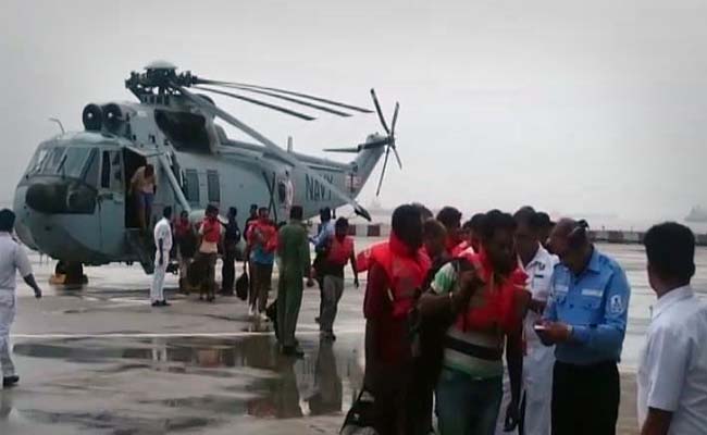 navyhelicopterrescues20fromlistingvesseloffvasai